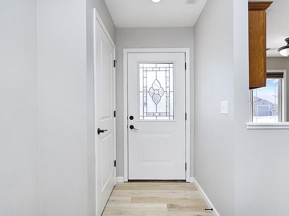 4th image of 632 Northfield Rd