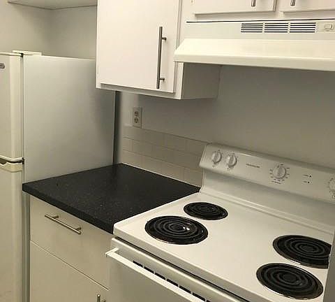 4th image of 6326 Newtown Cir APT B2