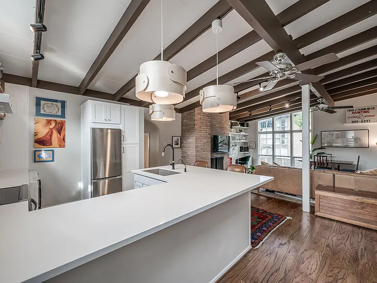 5222 Memorial Dr #5222 — Photo 3