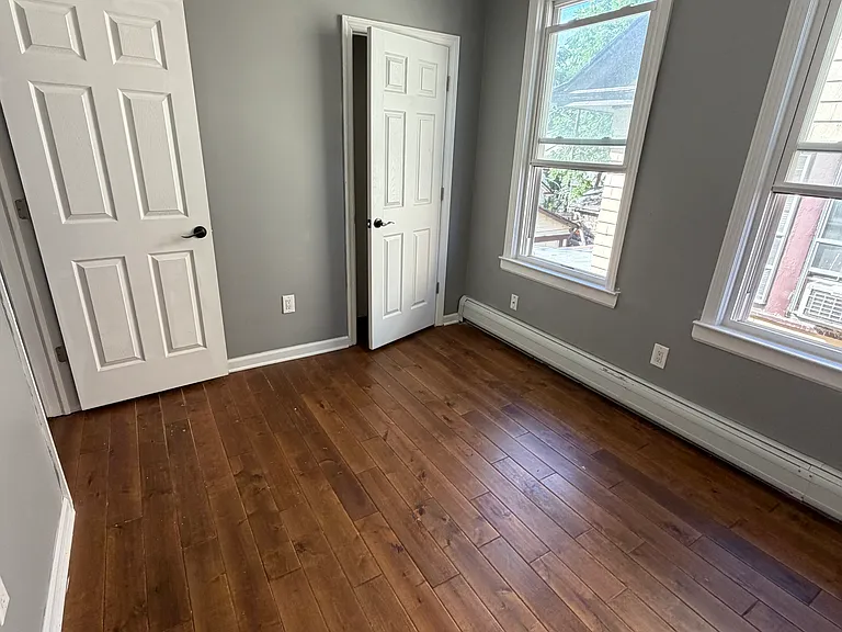 1056 Hunterdon St — Photo 7