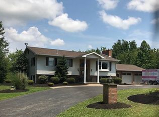 1 Ciara Dr, New Castle, PA 16105