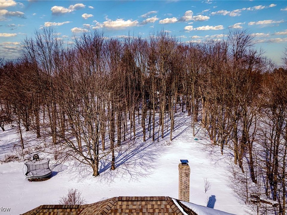 2nd image of 28825 Hidden Valley Dr