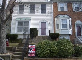3305 Rosemere Ct, Herndon, VA 20171