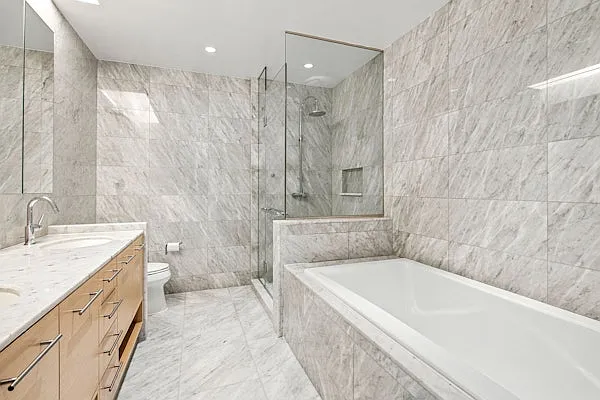 310 E 53rd St #14B — Photo 6