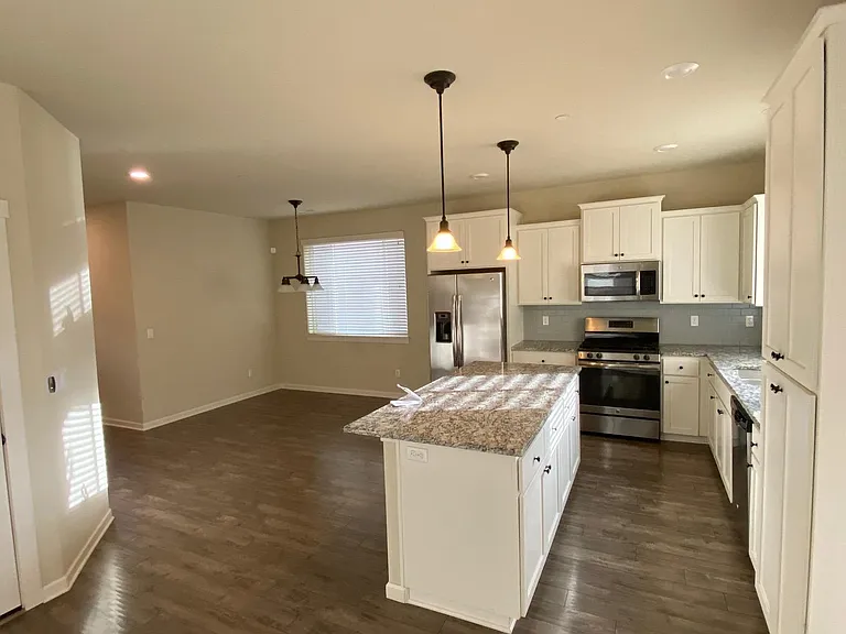 3715 NE Sitka Dr — Photo 5