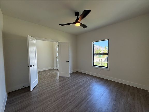 2nd image of 205 Reliance Rd