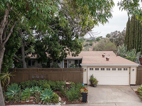 2nd image of 9102 Rebecca Ave