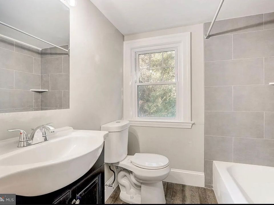 1st image of 31 W Maple Ave