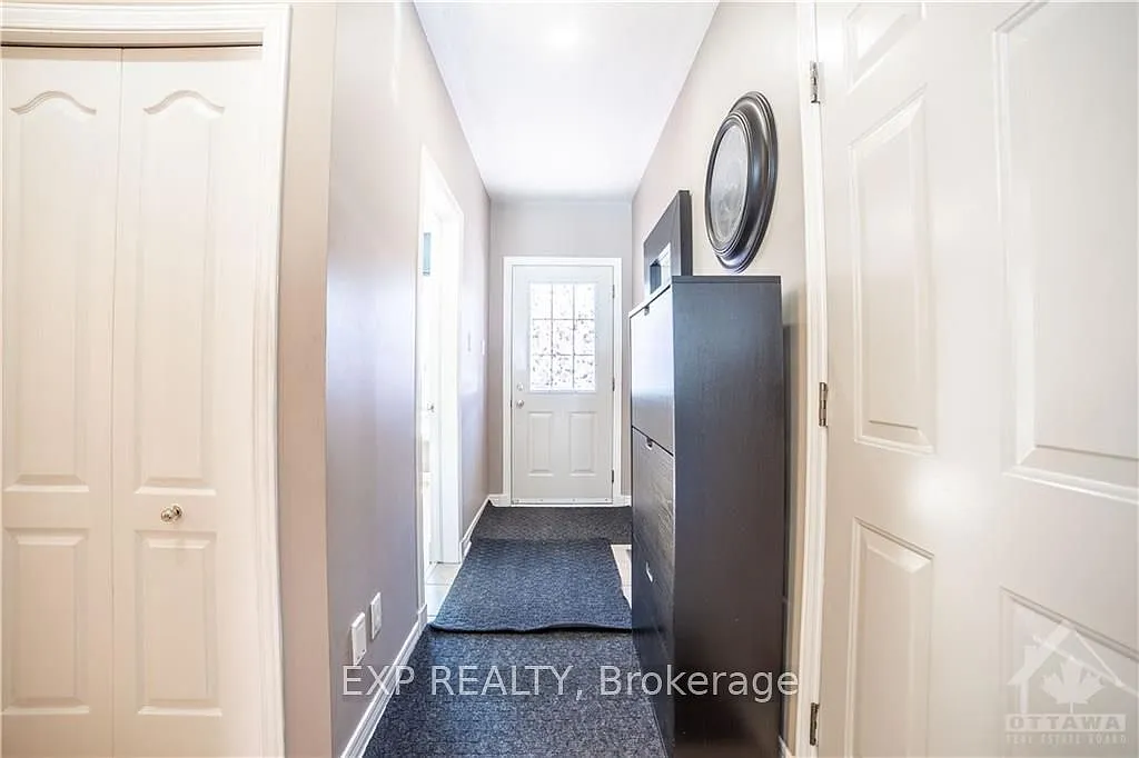 3 bed, $2,700 — Photo 2