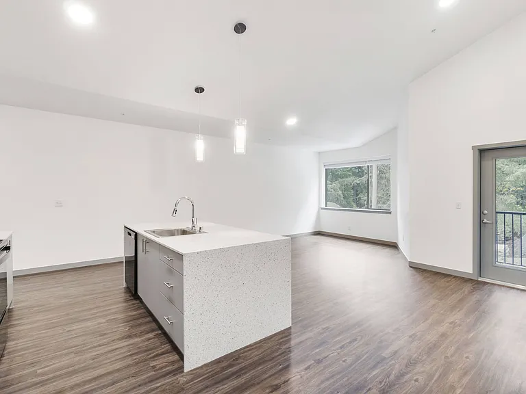 Serenity Apartments — Photo 161