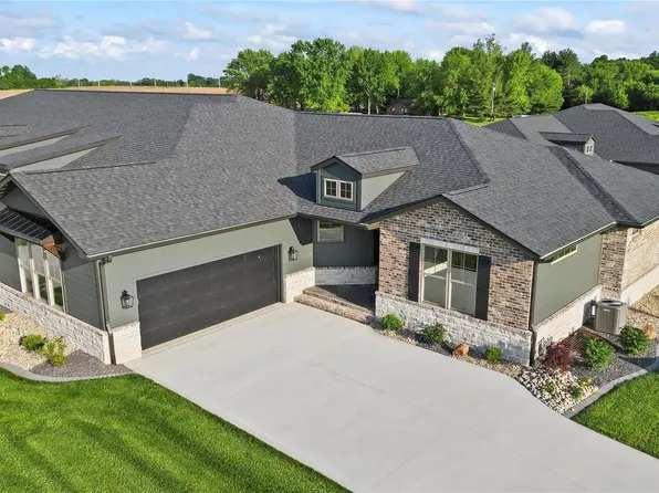 1201 E Wesley Dr, O'Fallon, IL 62269