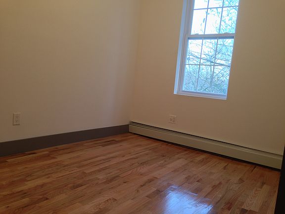 5th image of 483 Dekalb Ave
