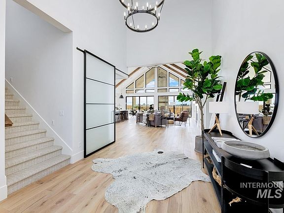 4th image of 9965 Meadow Park Blvd