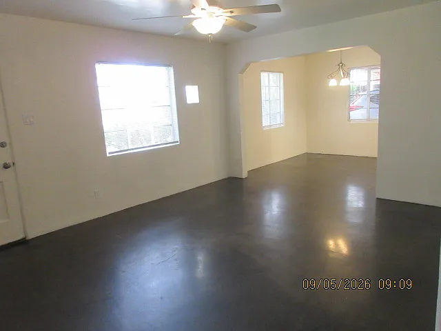 113 W Pierson Street — Photo 3