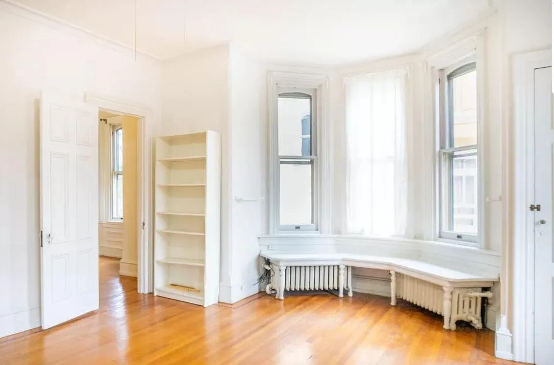 Building Photo - 3410 Baring St #2