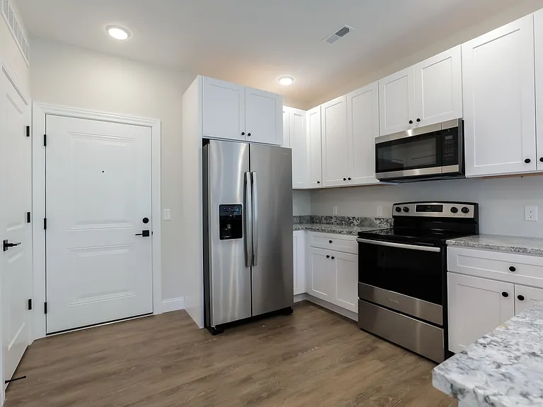 301 W. University Ave — Photo 6