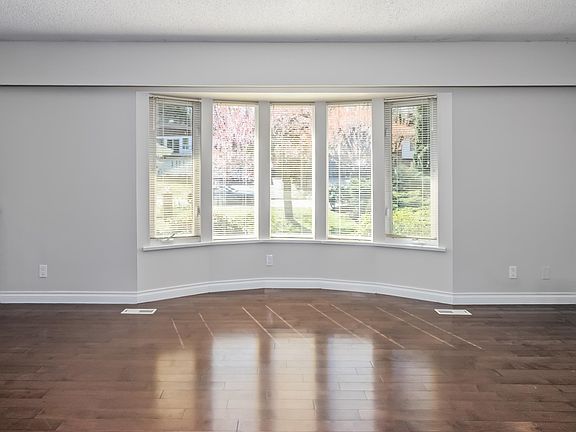 4th image of 21395 Exeter Ave