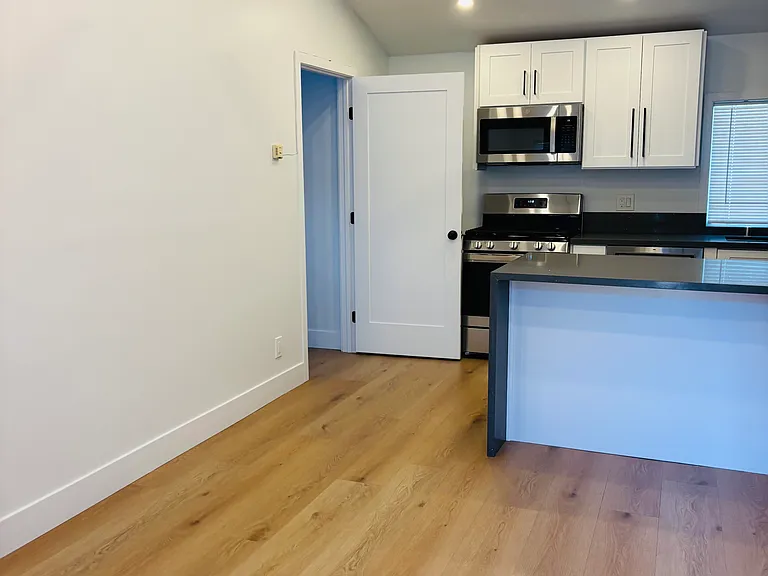 274 Cliff Dr #6 — Photo 6