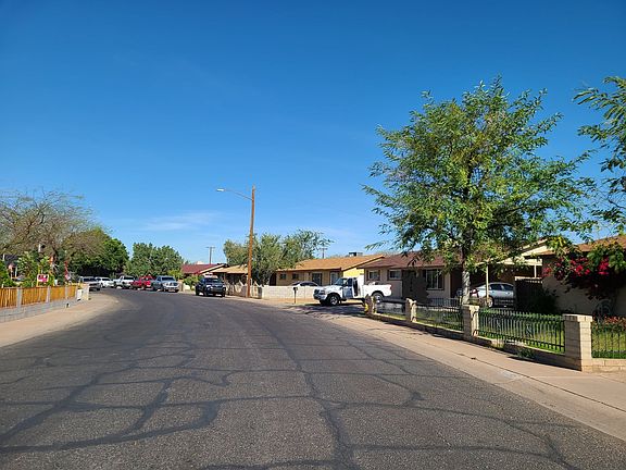 5th image of 3135 N 37th Dr