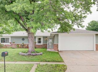 6210 N Woodlow Dr, Wichita, KS 67220