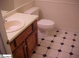 307 N Buncombe Rd, Greer, SC 29651