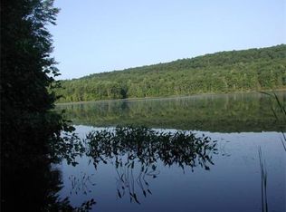 30 Camp Rd, Sturbridge, MA 01566