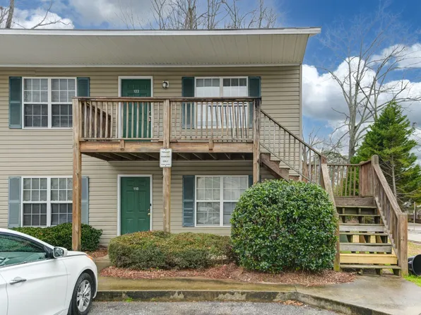 122 Hazelwood Ct, Greenwood, SC 29649