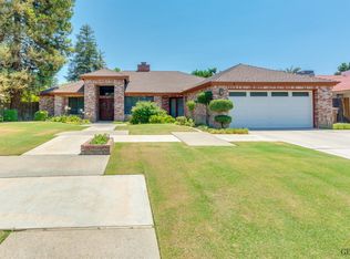 9717 Mesa Oak Dr, Bakersfield, CA 93311
