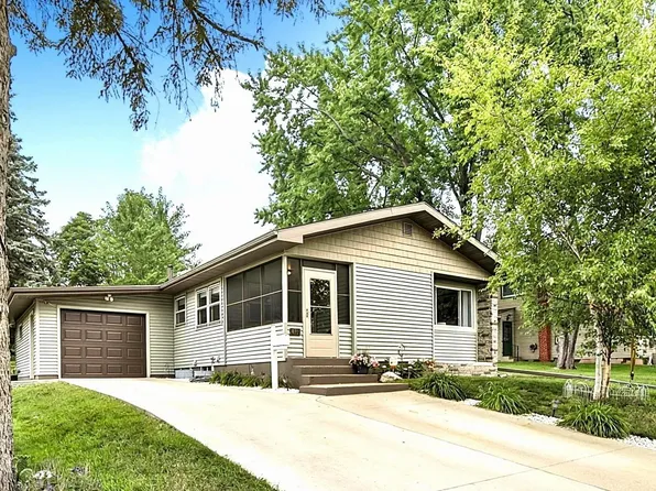 415 4th St N, Sauk Rapids, MN 56379