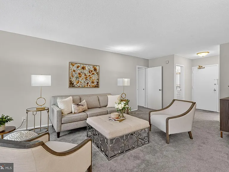 4515 Willard Ave #1112S — Photo 8