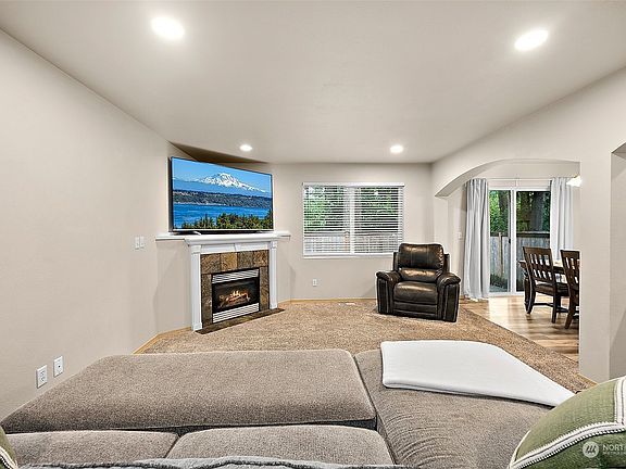 4th image of 17811 73rd Avenue Ct E