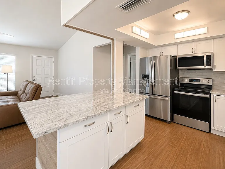 1309 SE 37th Ter — Photo 9