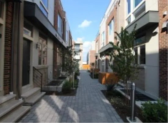 412 N Front St — Photo 3
