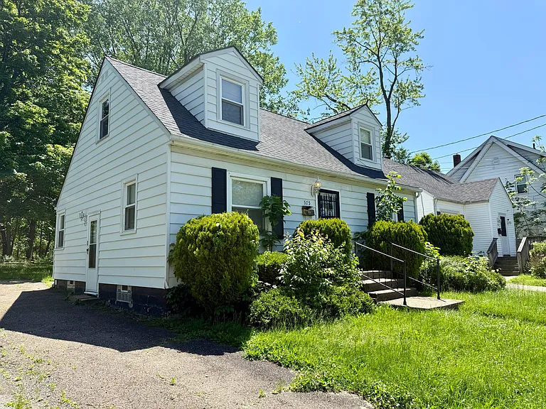 575 Noble Ave — Photo 26