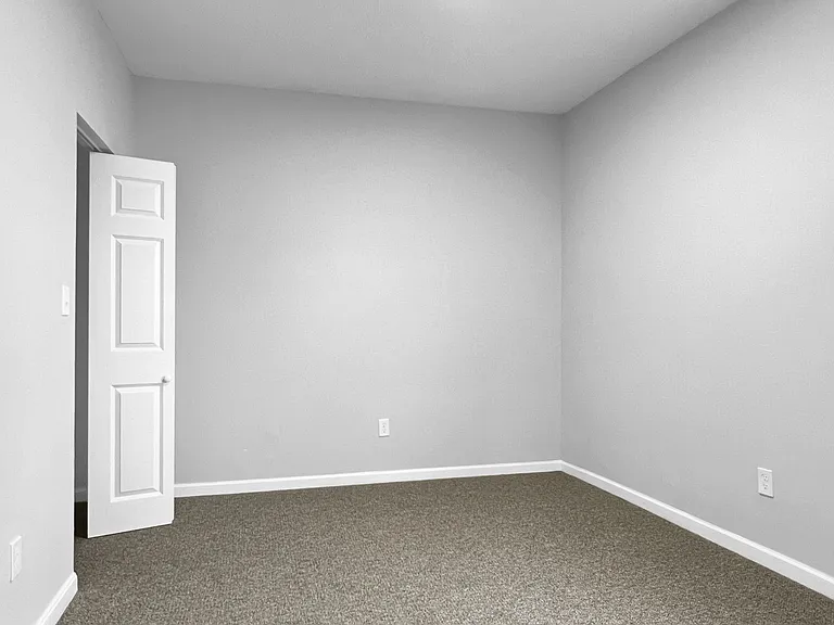 186 Rodman St #1 — Photo 5
