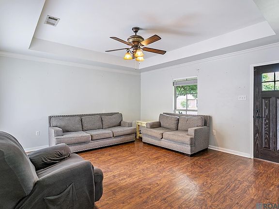 5th image of 11188 Village Green Dr