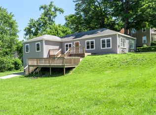 529 W Center St, Hastings, MI