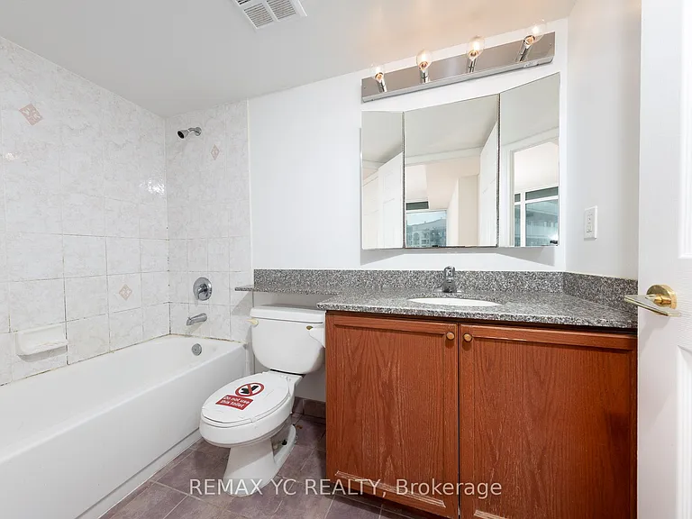 5500 Yonge St #2410 — Photo 17