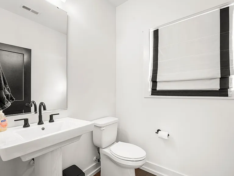 2707 Parkway Ave — Photo 11