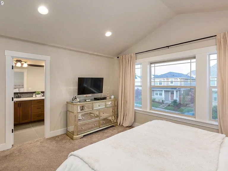 7023 NW Eleanor Ave — Photo 19