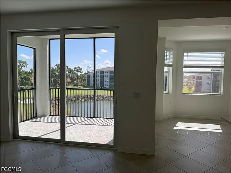 18411 Copperhead Ct N #332 — Photo 28
