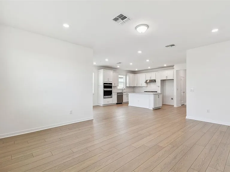 6741 Michael Favor Way — Photo 5
