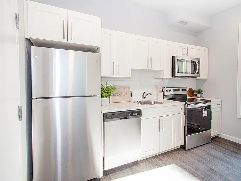 753 Wolseley Ave #306 — Photo 8