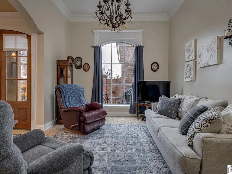 110 Maison Dr — Photo 17