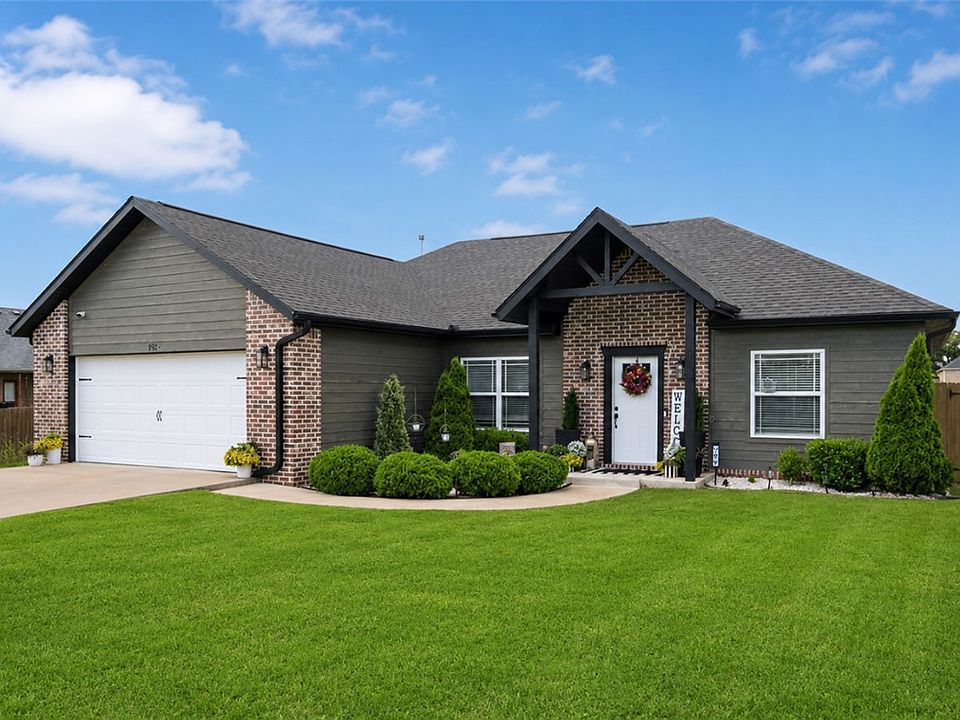 1st image of 703 Teri Dr