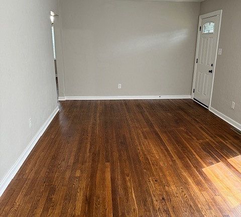 3rd image of 2609 Houston Ave