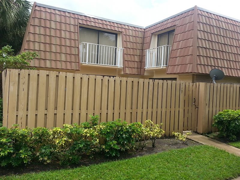 1st image of 719 Mill Valley Pl