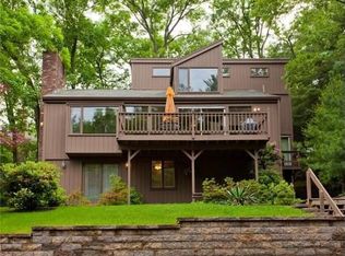 446 S Border Rd, Winchester, MA 01890