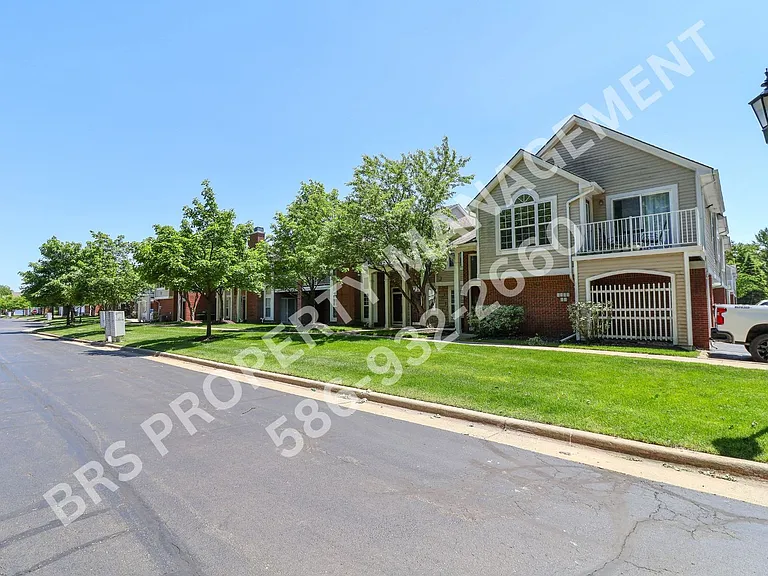 5300 Pine Aires Dr — Photo 15