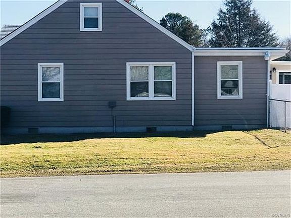 2nd image of 1801 Oak Hill Ln